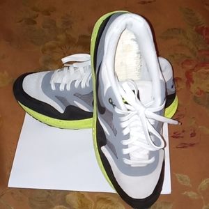 RARE 2014 NIKE Air Max Lunar "BLACK VOLT" #654469-100 SIZE: 11